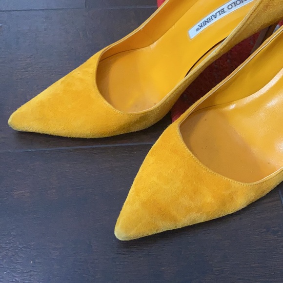 Manolo Blahnik BB Yellow Suede Pumps size 39 - Picture 9 of 15